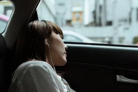 ELAKKAN TIDUR DALAM KERETA DENGAN ENJIN TERBUKA